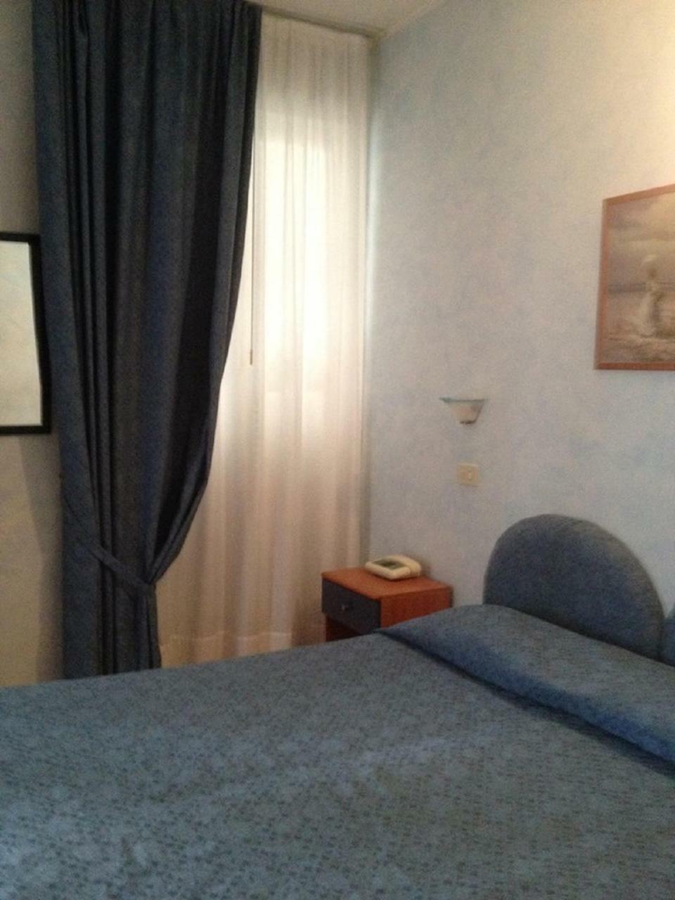 Hotel La Milanese Pietra Ligure Eksteriør billede