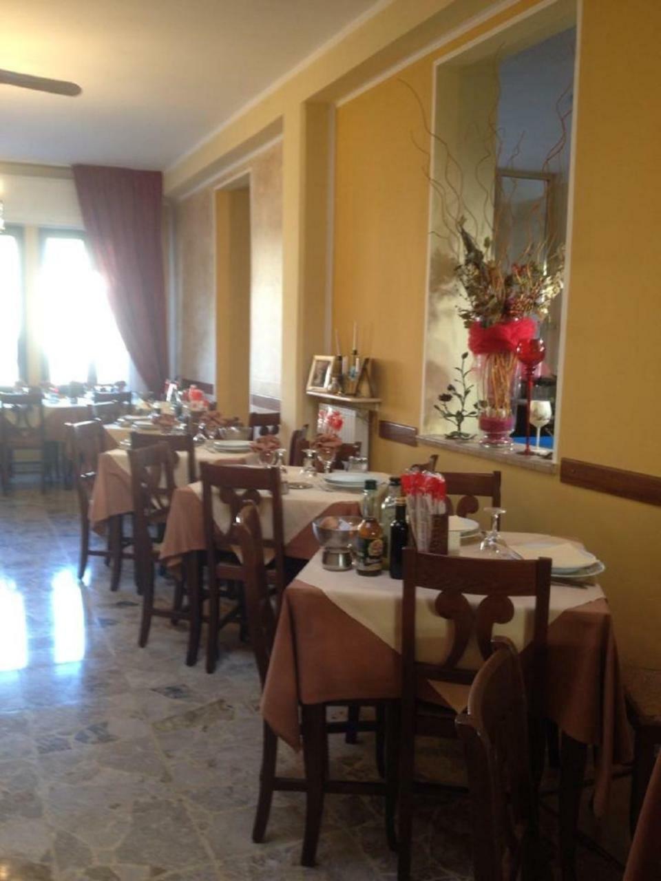 Hotel La Milanese Pietra Ligure Eksteriør billede
