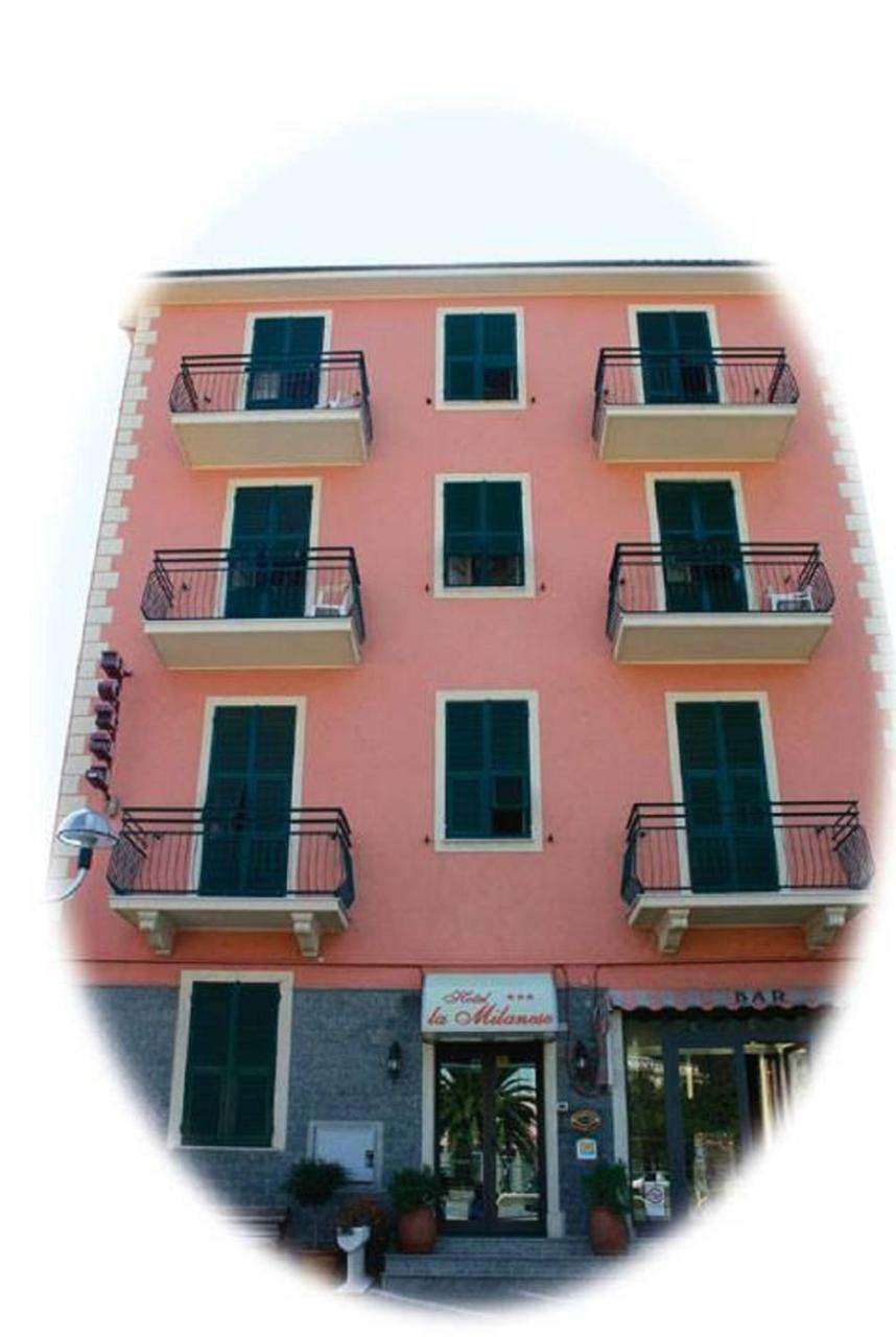 Hotel La Milanese Pietra Ligure Eksteriør billede